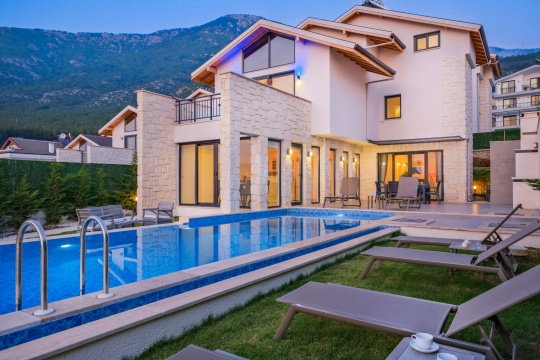 Villa İzii - Muğla, Fethiye, Ovacık - Deniz manzaralı tatil villası