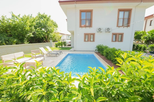 Plaja Yakın Kiralık Villa