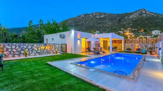 Villa Güneştaşı - Antalya, Kaş, Kalkan / Üzümlü - Deniz manzaralı tatil villası