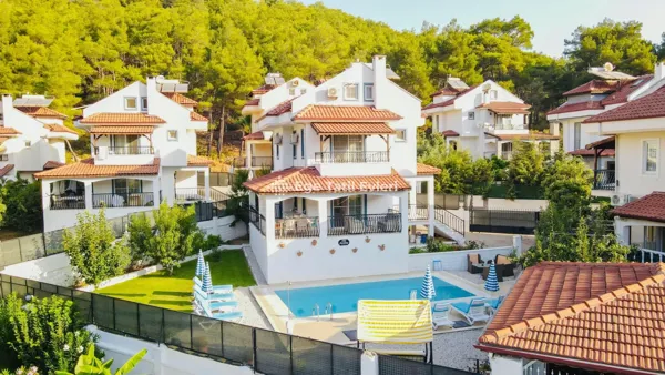 Plaja Yakın Kiralık Villa