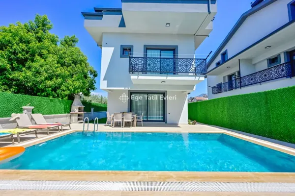 Jakuzili Kiralık Villa