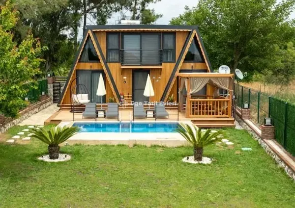 Özel Havuz Kiralık Villa