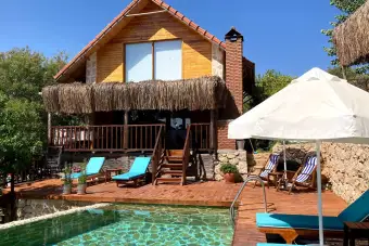 Villa Almonds