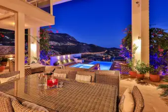 Villa Mirage