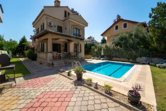 Villa Umberto Çalış