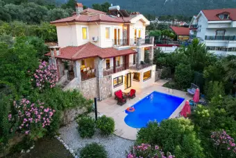 Villa Brand