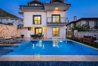 Villa Fame 1