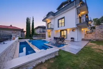 Villa Fame 2