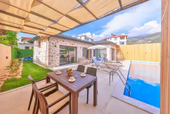 Villa Free
