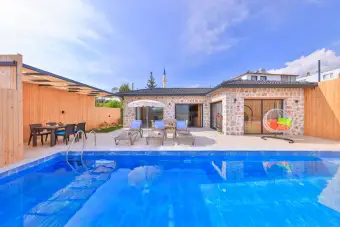 Villa Free