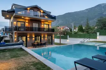 Villa Finity