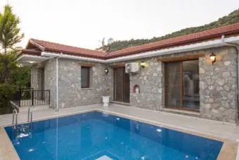 Villa Karyas