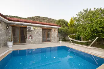 Villa Karyas