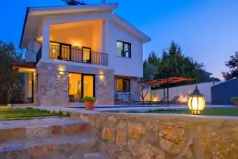 Villa Kırmızı