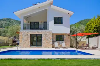 Villa Kırmızı