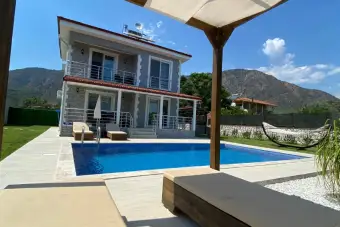 Villa Log 2