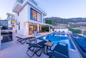 Villa Lovel 2