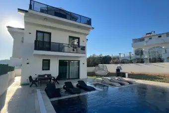 Villa Pachira 2