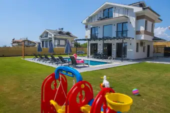 Villa Spring 3