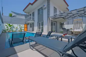 Villa Trope 2