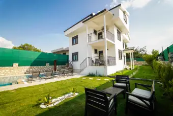 Villa Well