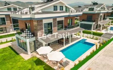 Villa Galaksi Venüs 4