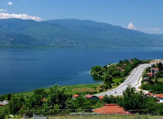 Sapanca Villa Kiralama | Göl Manzaralı ve Havuzlu Kiralık Villalar